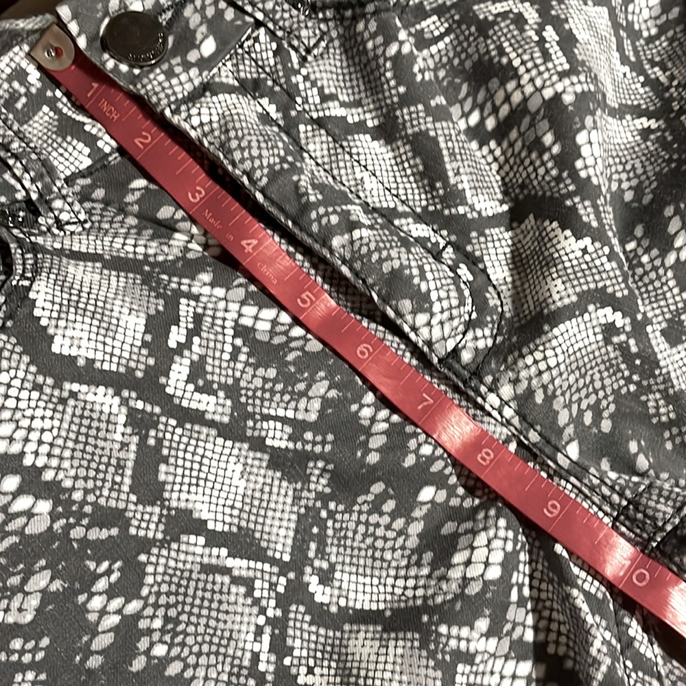 Seven 7 Tummyless High Rise Skinny Snake Skin Print Pants - Picture 8 of 12